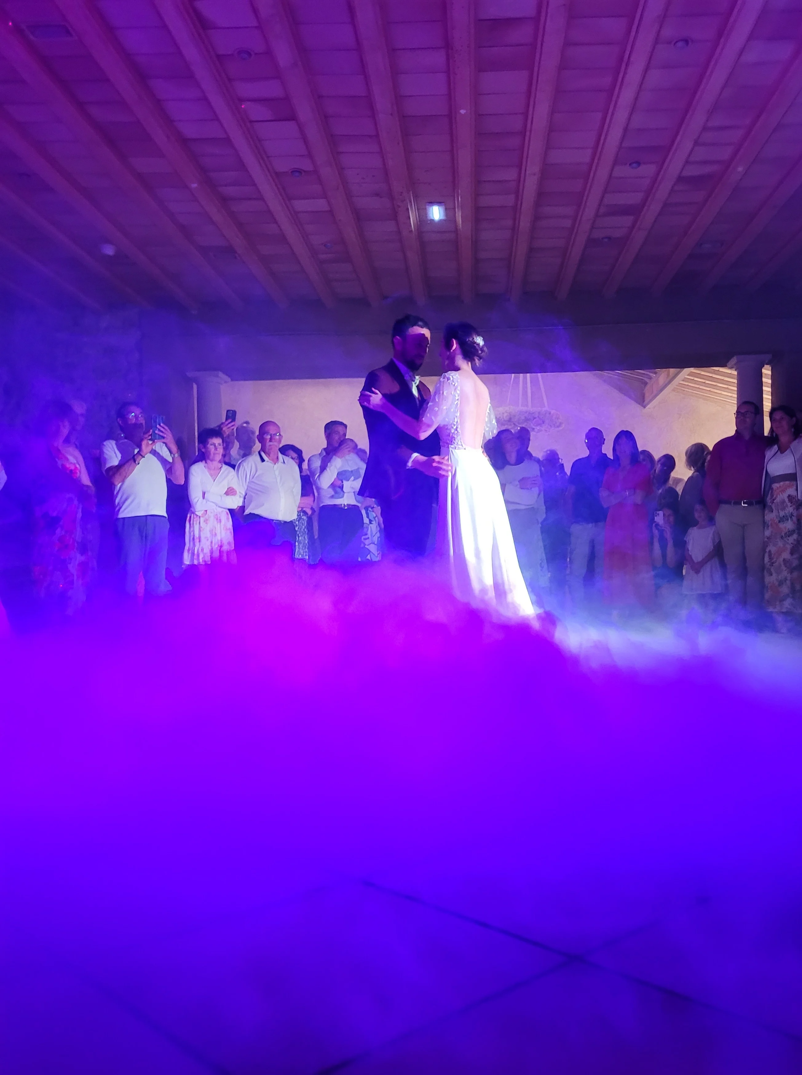 Ouverture de bal avec fumée lourde 